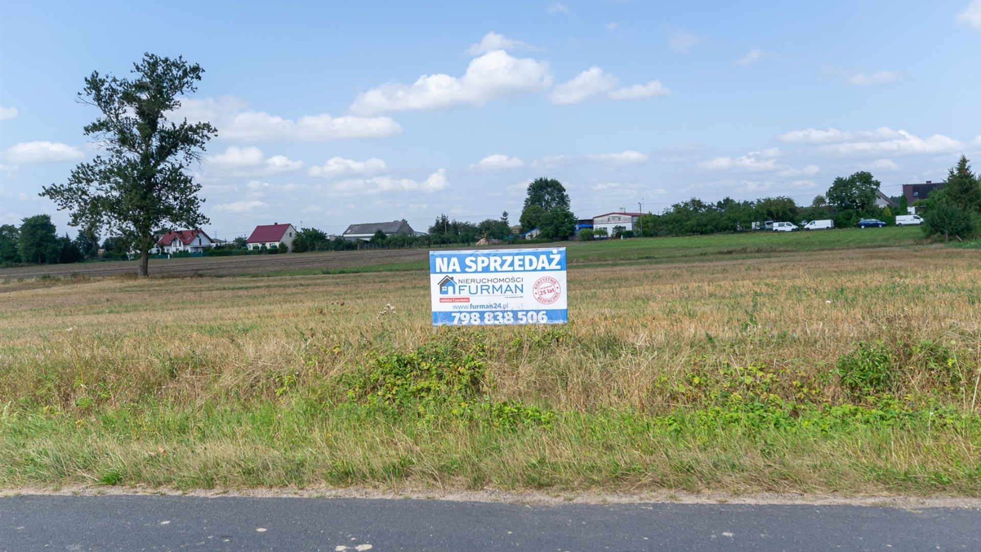 Działka na sprzedaż