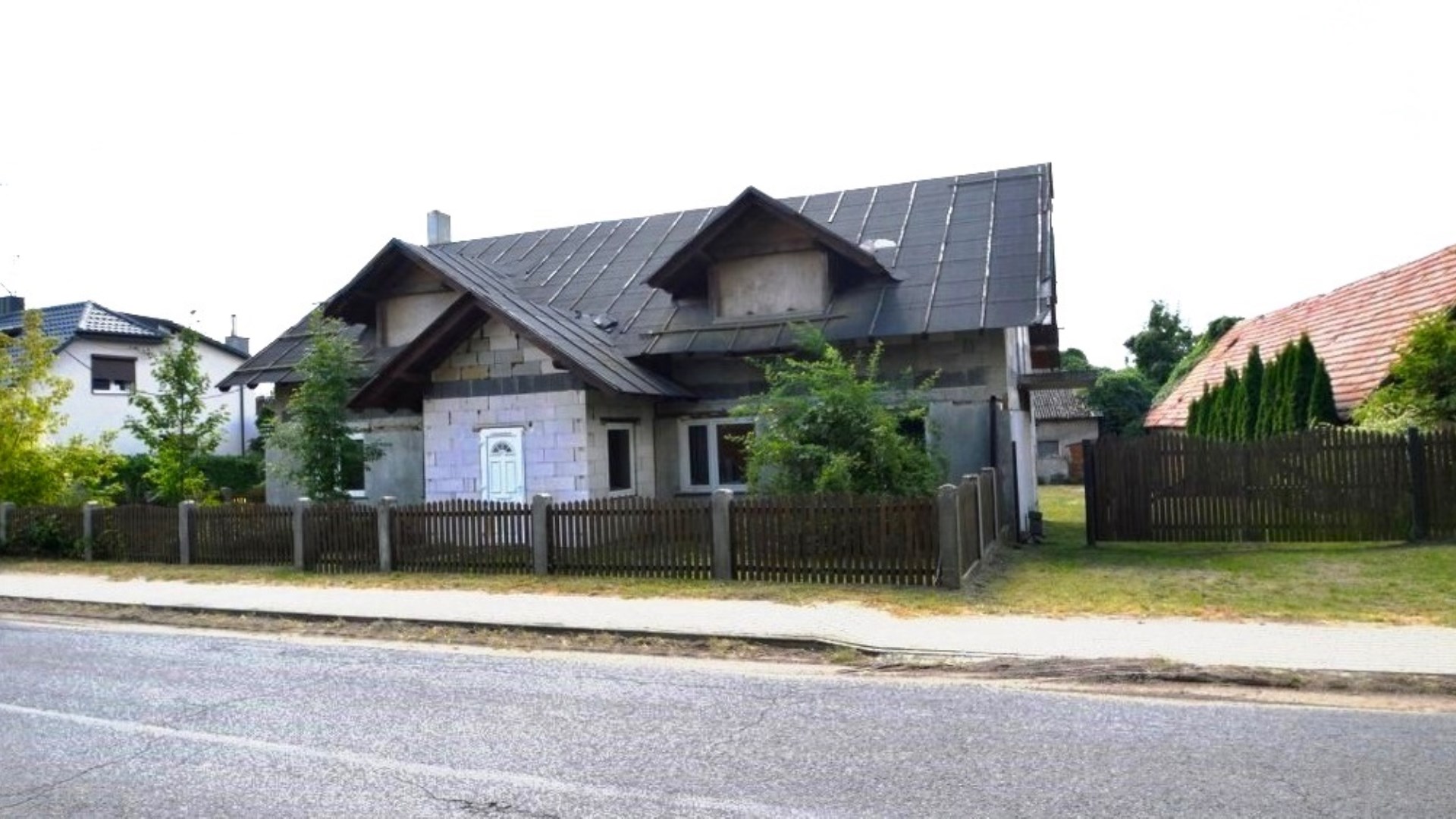 Dom na sprzedaż