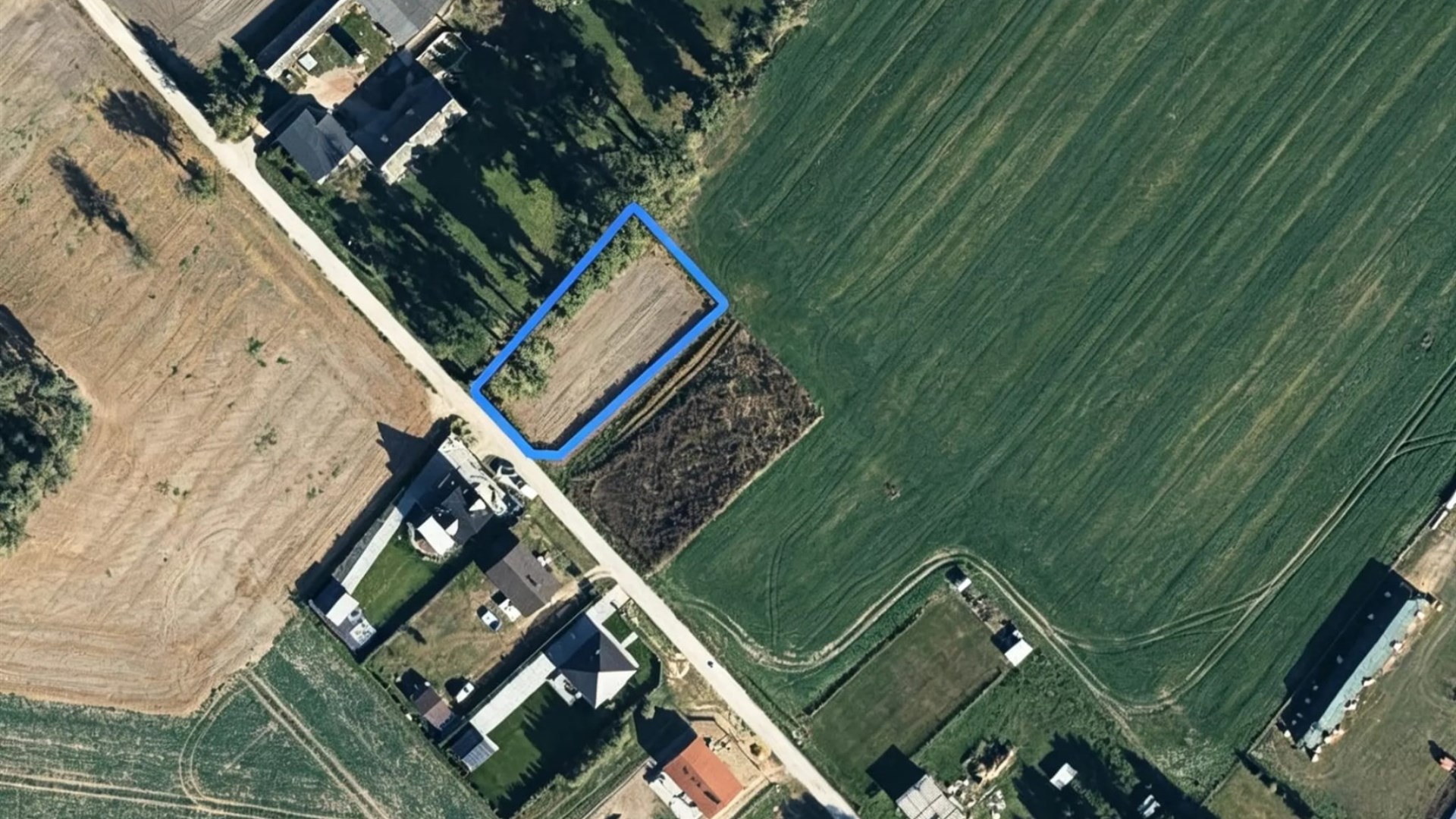 Działka na sprzedaż