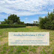 Działka na sprzedaż