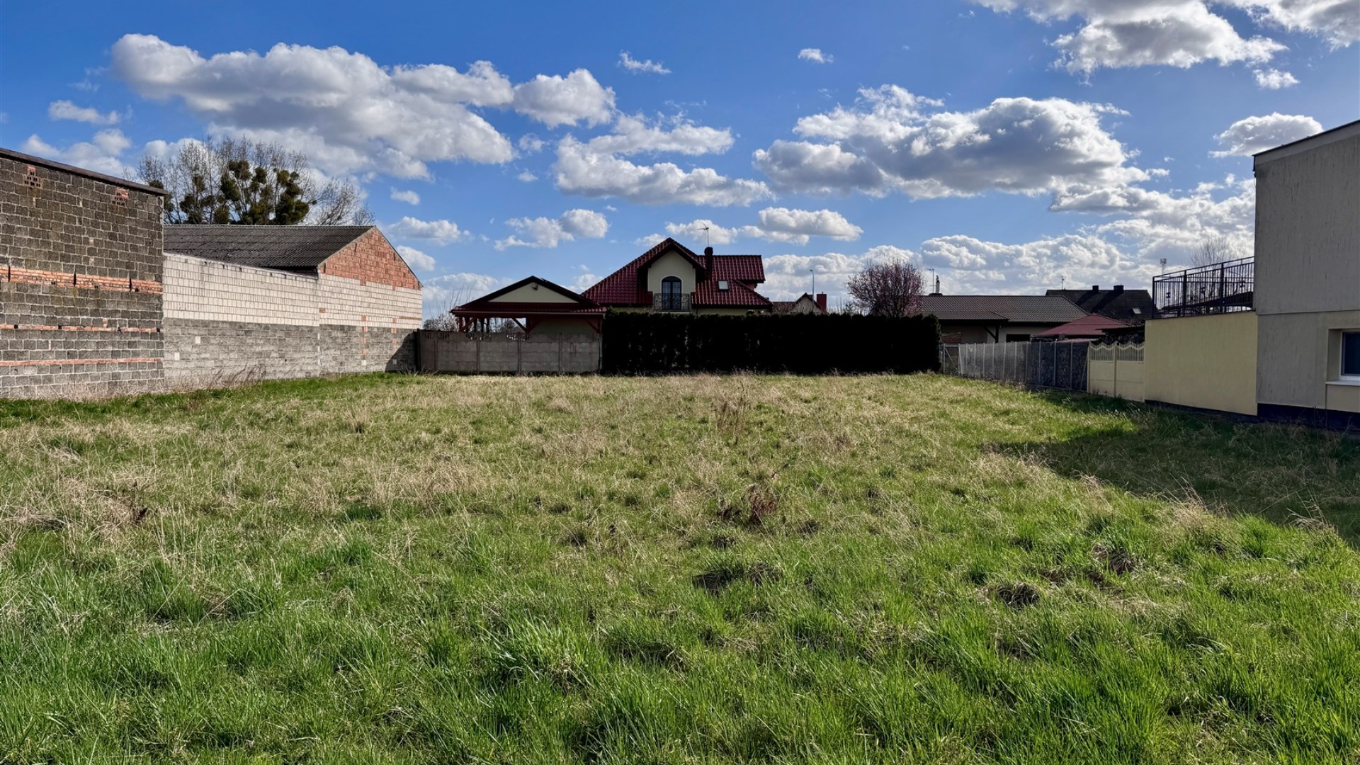 Działka na sprzedaż